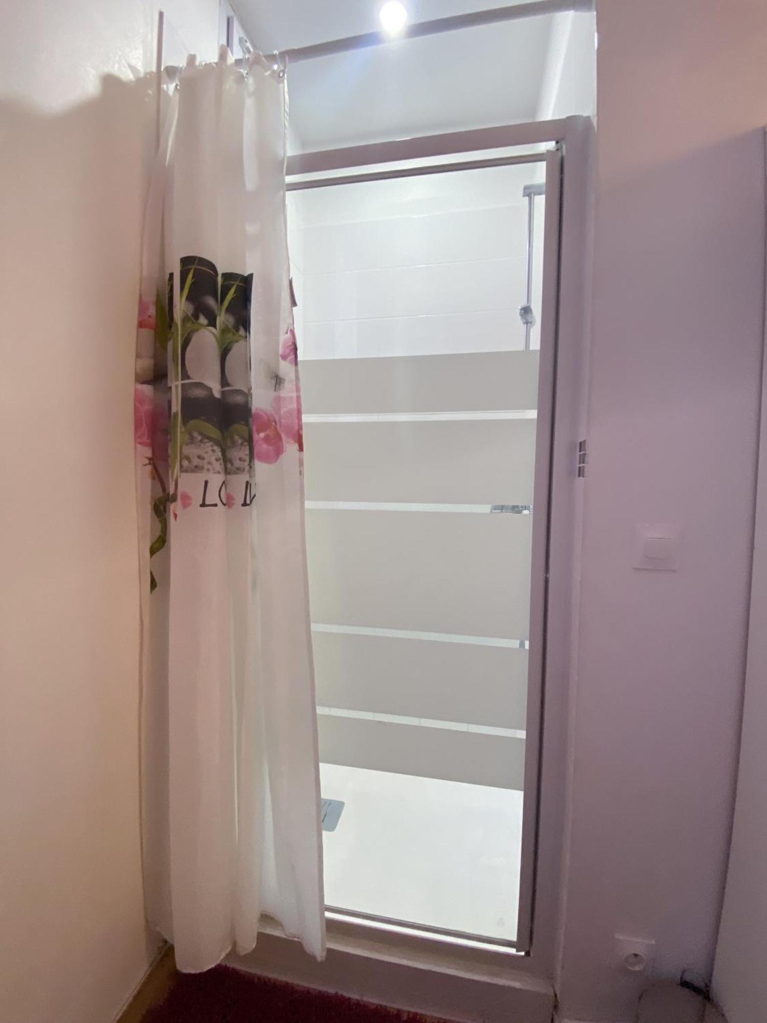 Nice Apartment Ideal To Visit Paris Clichy Exteriér fotografie